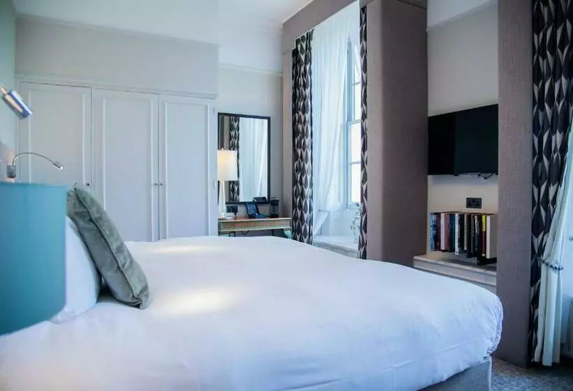 キングサイズベッドのデラックスルーム, Queens Hotel Cheltenham