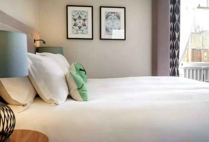 スーペリアールーム, Queens Hotel Cheltenham
