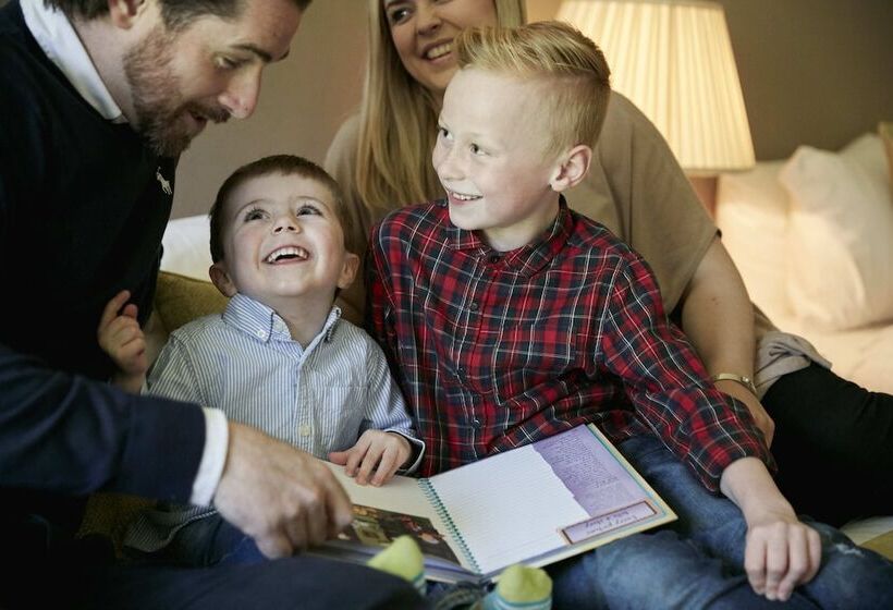 패밀리 룸, Coldra Court Hotel By Celtic Manor