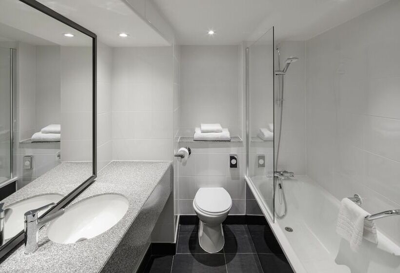 Номер Стандарт, Crowne Plaza Nottingham, An Ihg