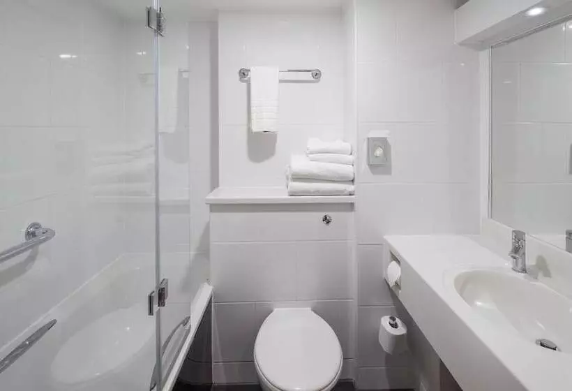 اتاق استاندارد, Crowne Plaza Plymouth, An Ihg