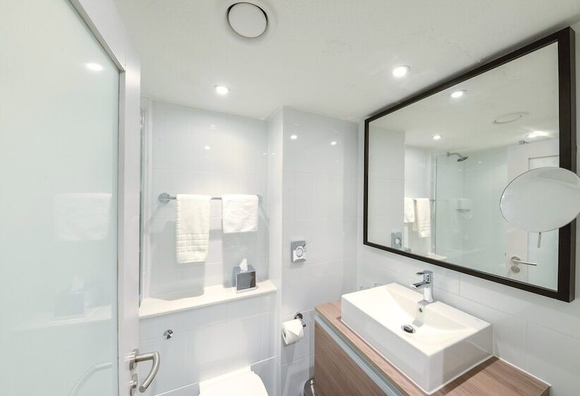 اتاق پرمیوم با چشمانداز دریا, Crowne Plaza Plymouth, An Ihg