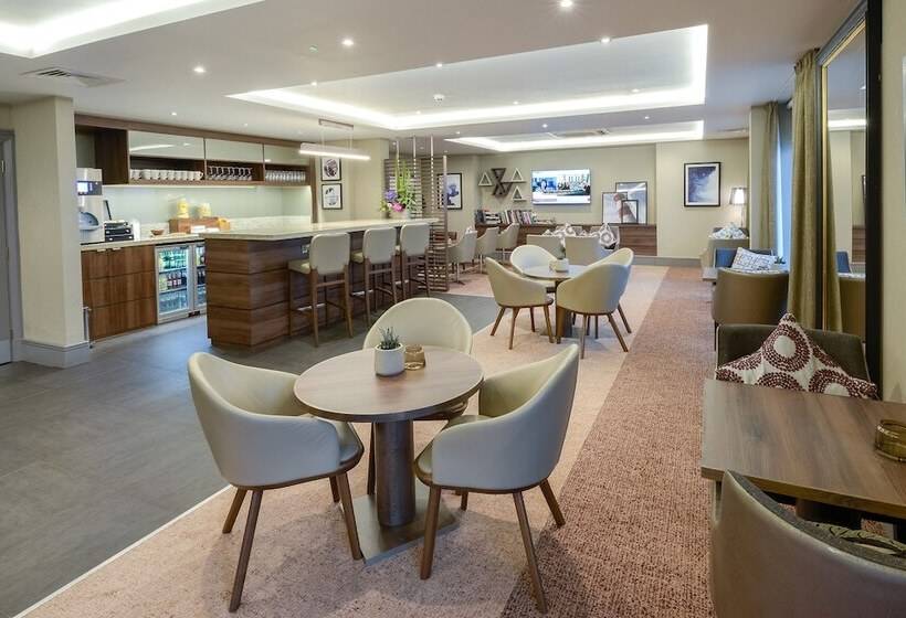 اتاق پرمیوم با چشمانداز دریا, Crowne Plaza Plymouth, An Ihg