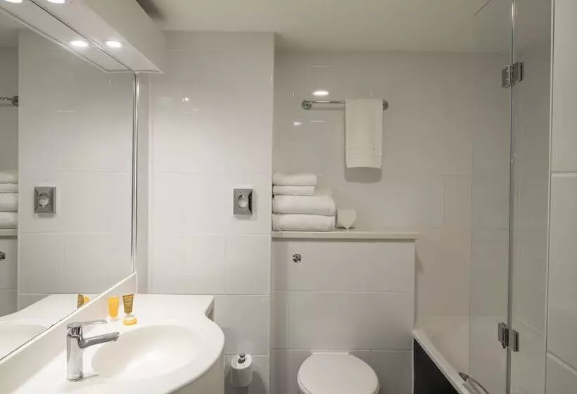 اتاق پرمیوم با چشم‌انداز دریا, Crowne Plaza Plymouth, An Ihg