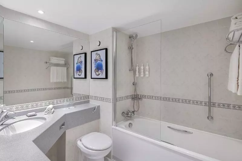 デラックスルーム, Delta Hotels By Marriott Heathrow Windsor