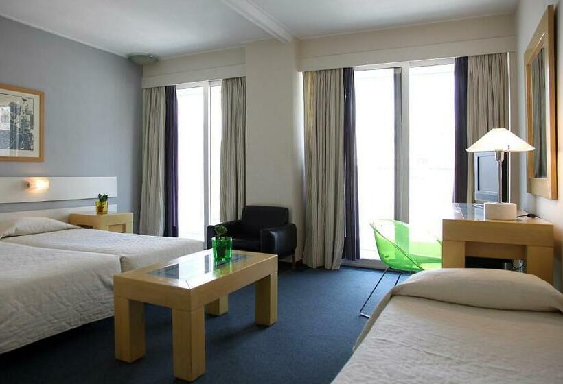 Номер Стандарт Трехместный, Dorian Inn   Sure Hotel Collection By Best Western