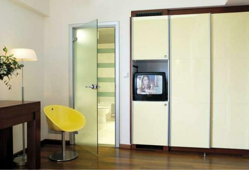 Полулюкс, Dorian Inn   Sure Hotel Collection By Best Western