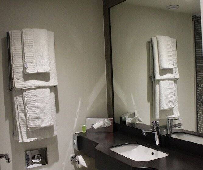 Номер Стандарт, Holiday Inn Taunton M5, Jct25, An Ihg