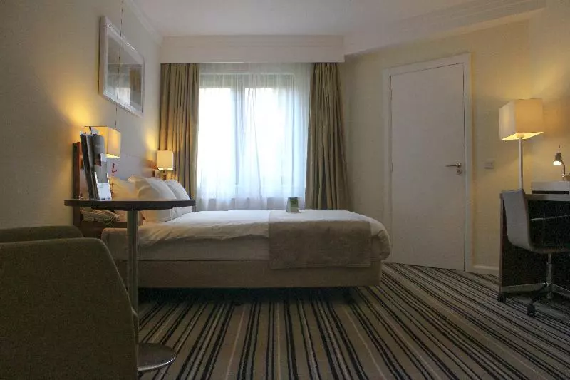 身障者適用スタンダードルーム, Holiday Inn Taunton M5, Jct25, An Ihg