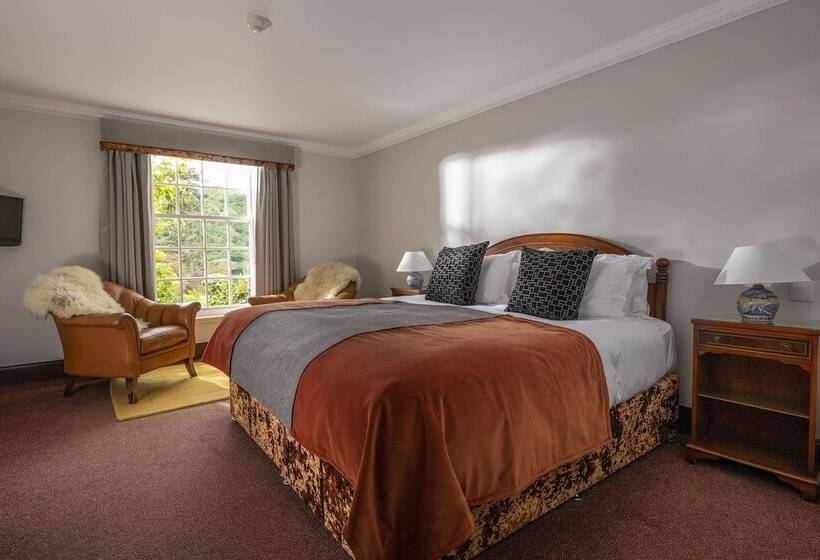 اتاق استاندارد, Knipoch House