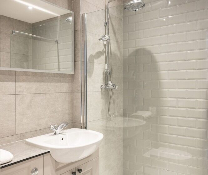 اتاق لوکس, Knipoch House