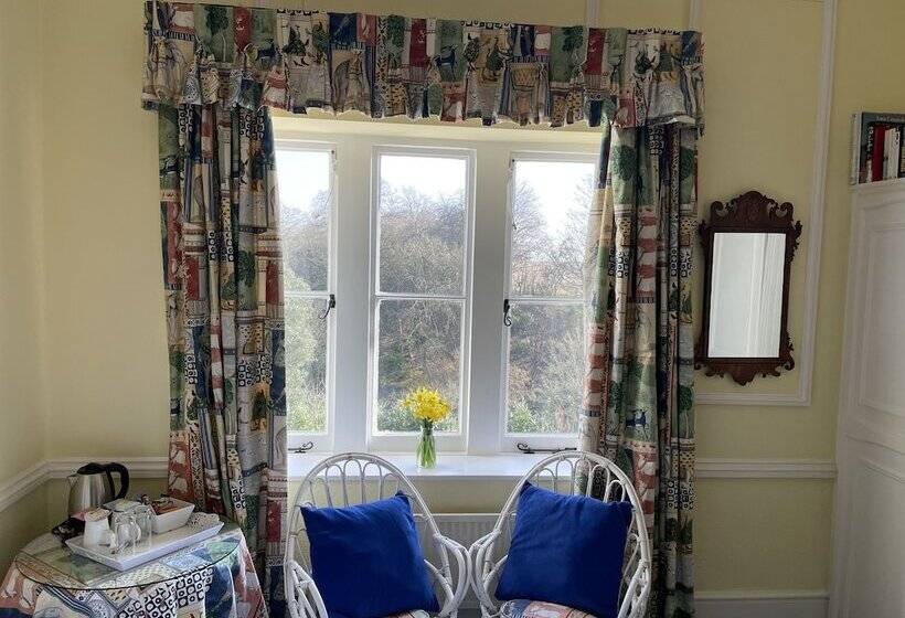 スタンダードルーム, Langrish House