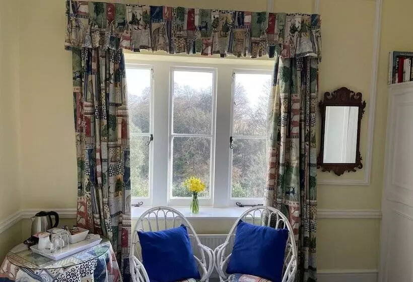 スタンダードルーム, Langrish House