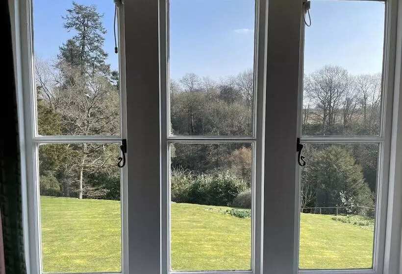 スーペリアールーム, Langrish House