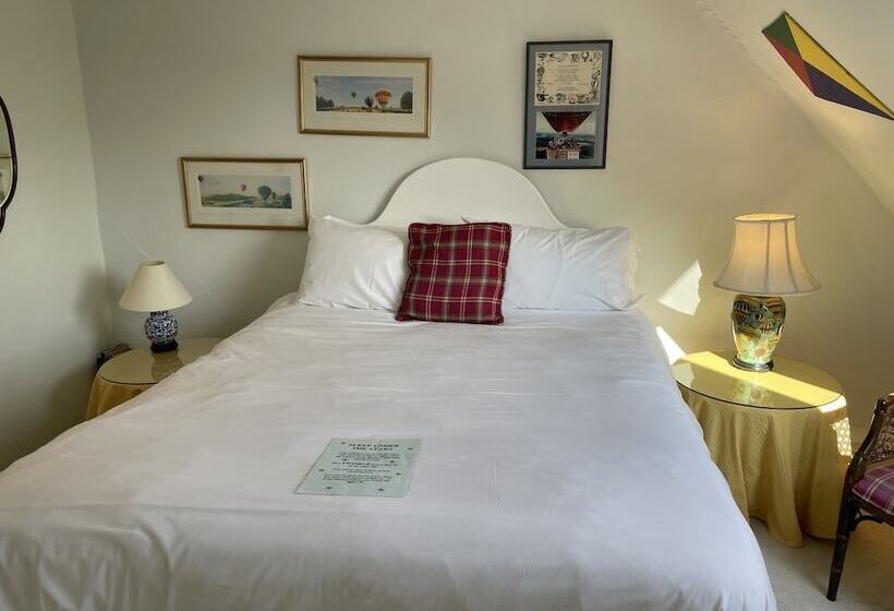 Номер Economy, Langrish House
