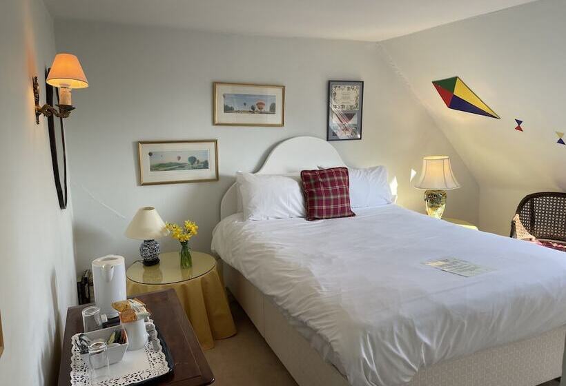 エコノミールーム, Langrish House