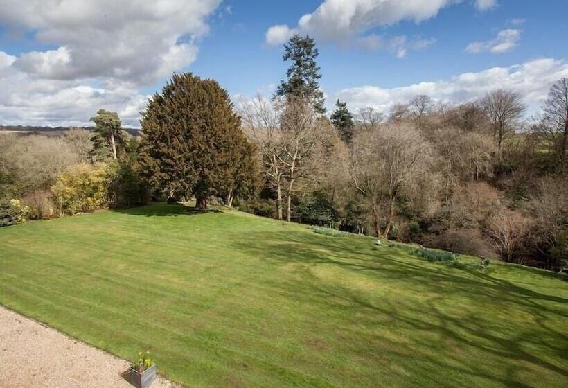 エクゼクティブルーム, Langrish House