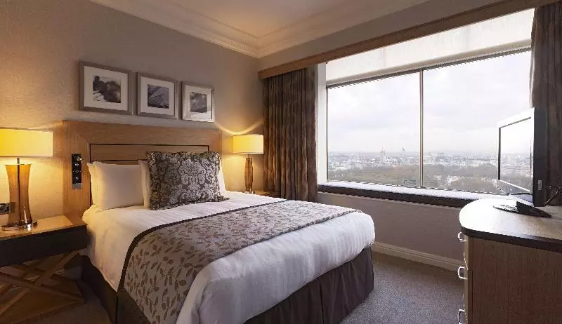 اتاق لوکس با تخت بزرگ, London Hilton On Park Lane