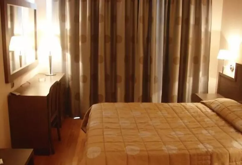 Chambre Supérieure Vue Mer, Messinian Bay