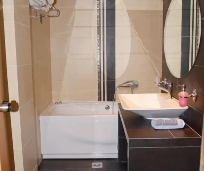 바다 전망 스위트, Messinian Bay