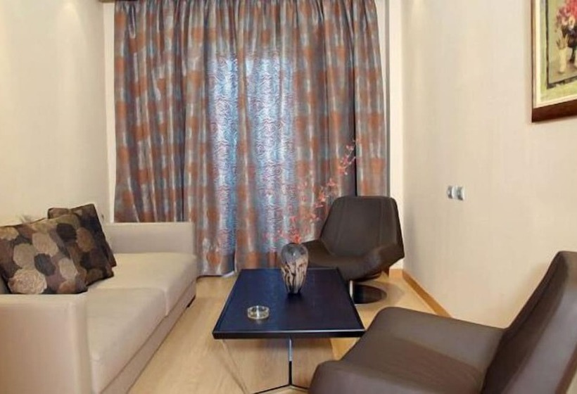 바다 전망 스위트, Messinian Bay