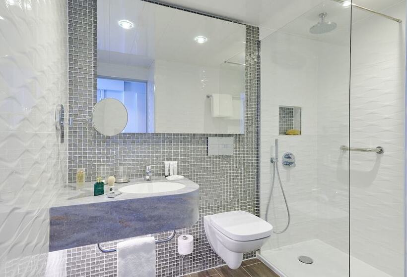 اتاق لوکس, The Eliott