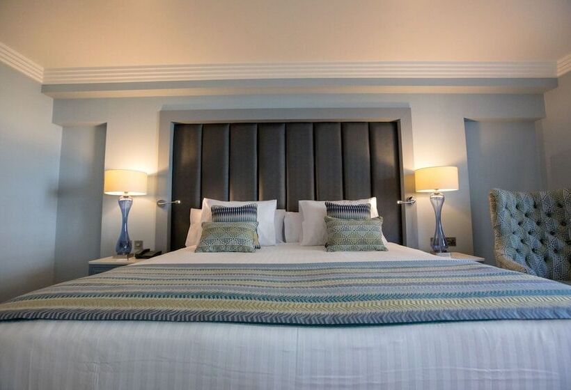 اتاق لوکس, The Eliott