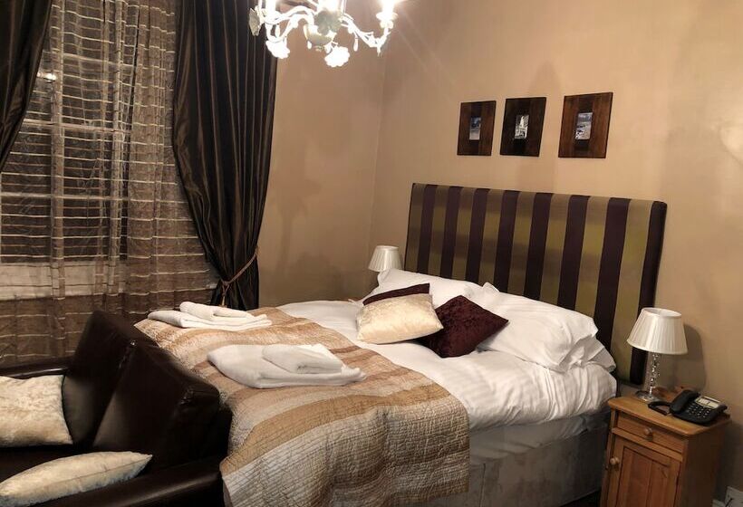 Номер Superior, Satis House