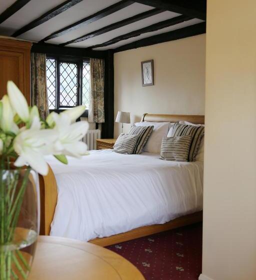 ベーシックルーム, The Brickwall