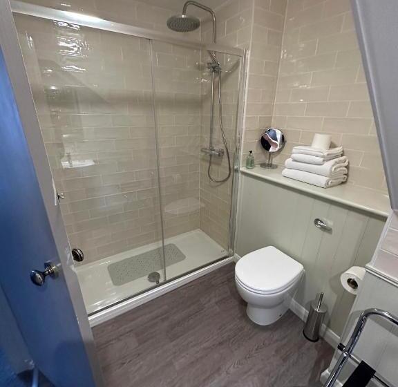 스탠다드 룸, The Goddard Arms