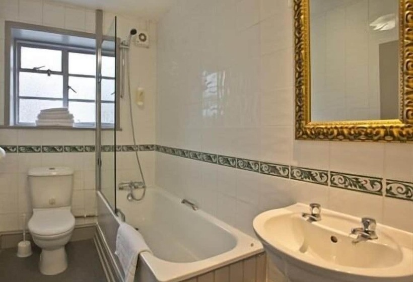 스탠다드 룸, The Goddard Arms