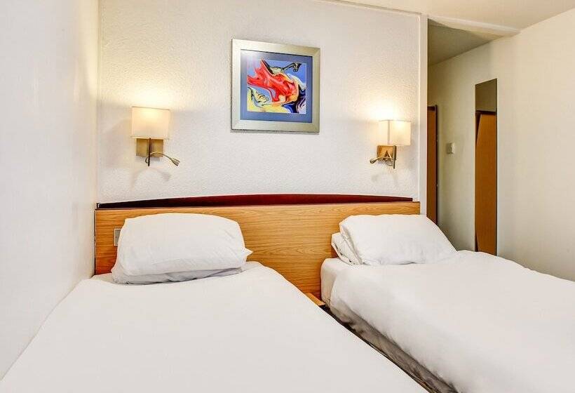 Номер Стандарт, The Hotel Rafiya, Redditch