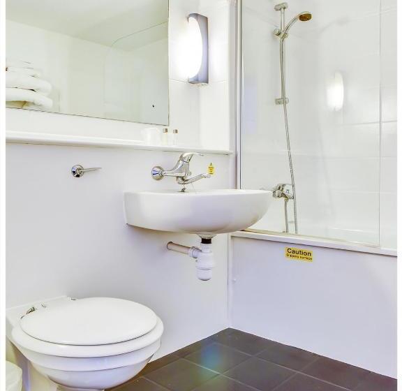 Номер Стандарт, The Hotel Rafiya, Redditch
