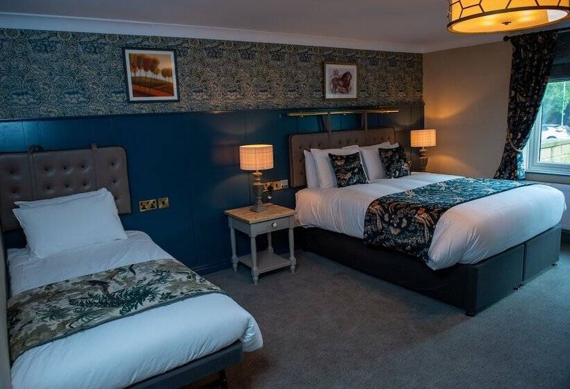 غرفة عائلية, The Red Lion Inn By Chef & Brewer Collection