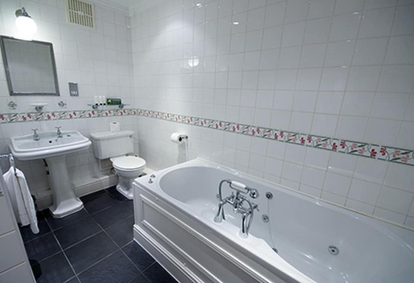 חדר סטנדרט, The Snooty Fox