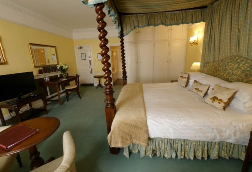 חדר סטנדרט, The Snooty Fox