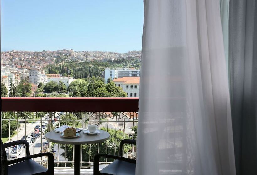 غرفة قياسية رباعية, Abc