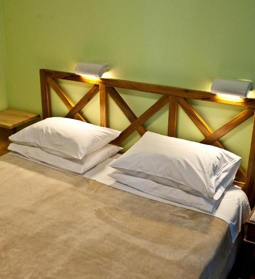 اتاق استاندارد با چشمانداز شهر, Akti