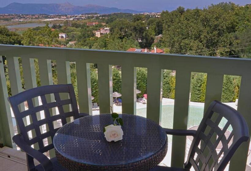 家庭间, Ariti Grand