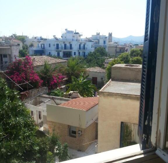 غرفة قياسية فردية مطلة على المدينة, Avra