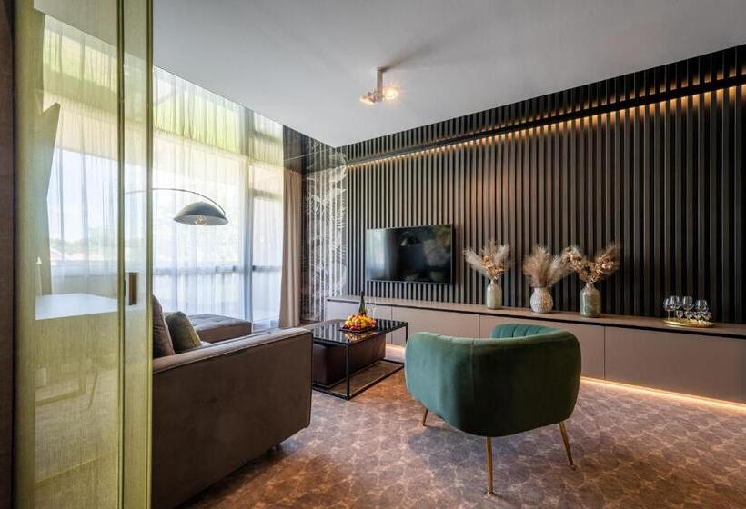 Люкс, Bodrog Wellness & Elix Spa