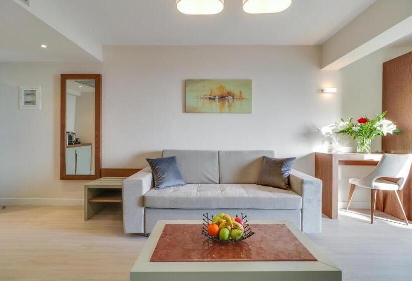 جناح إدارى مطل على البحر, Palace Hotel Glyfada