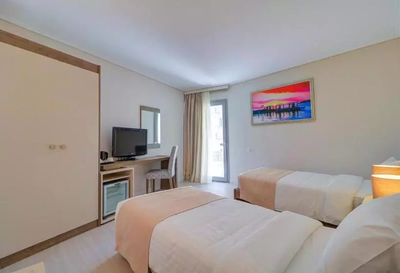 スタンダードシティビュールーム, Palace Hotel Glyfada