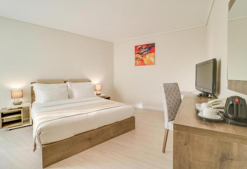 غرفة سوبيريور ذات إطلالة جانبية على البحر, Palace Hotel Glyfada