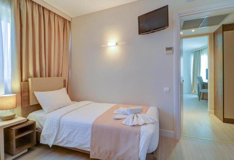 غرفة عائلية, Palace Hotel Glyfada