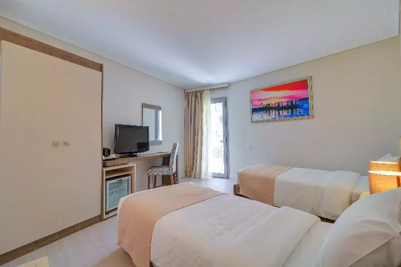 スタンダードシティビュールーム, Palace Hotel Glyfada
