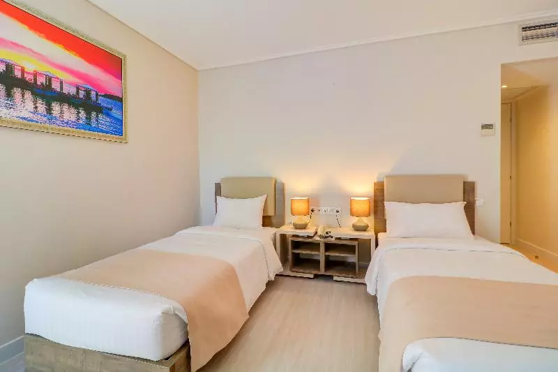 スタンダードシティビュールーム, Palace Hotel Glyfada