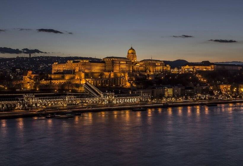 带观景的豪华间, Budapest Marriott