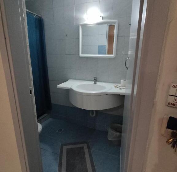 패밀리 룸, Elite