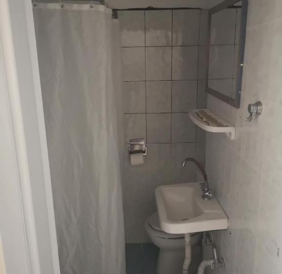 패밀리 룸, Elite